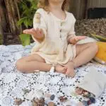 Mindful parenting / Mindfulness through learning / Crystal Discovery Kit