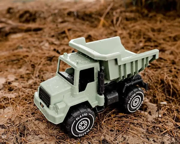 Tipper Truck and Sand Pit Set