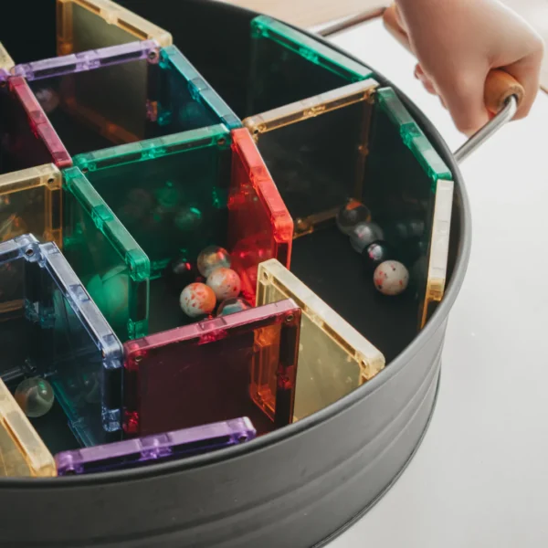 Tin of 100 glass marbles