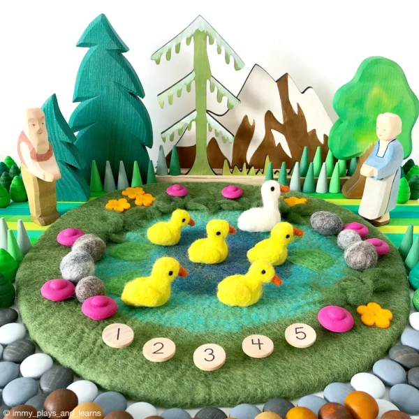 Duck Pond with 6 Ducks Play Mat Playscape