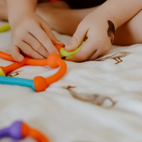 Fat Brain Toys Plip Kit, Building Toys for Creative Play