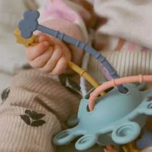 Pull String Interactive Toy (Dusty Green)